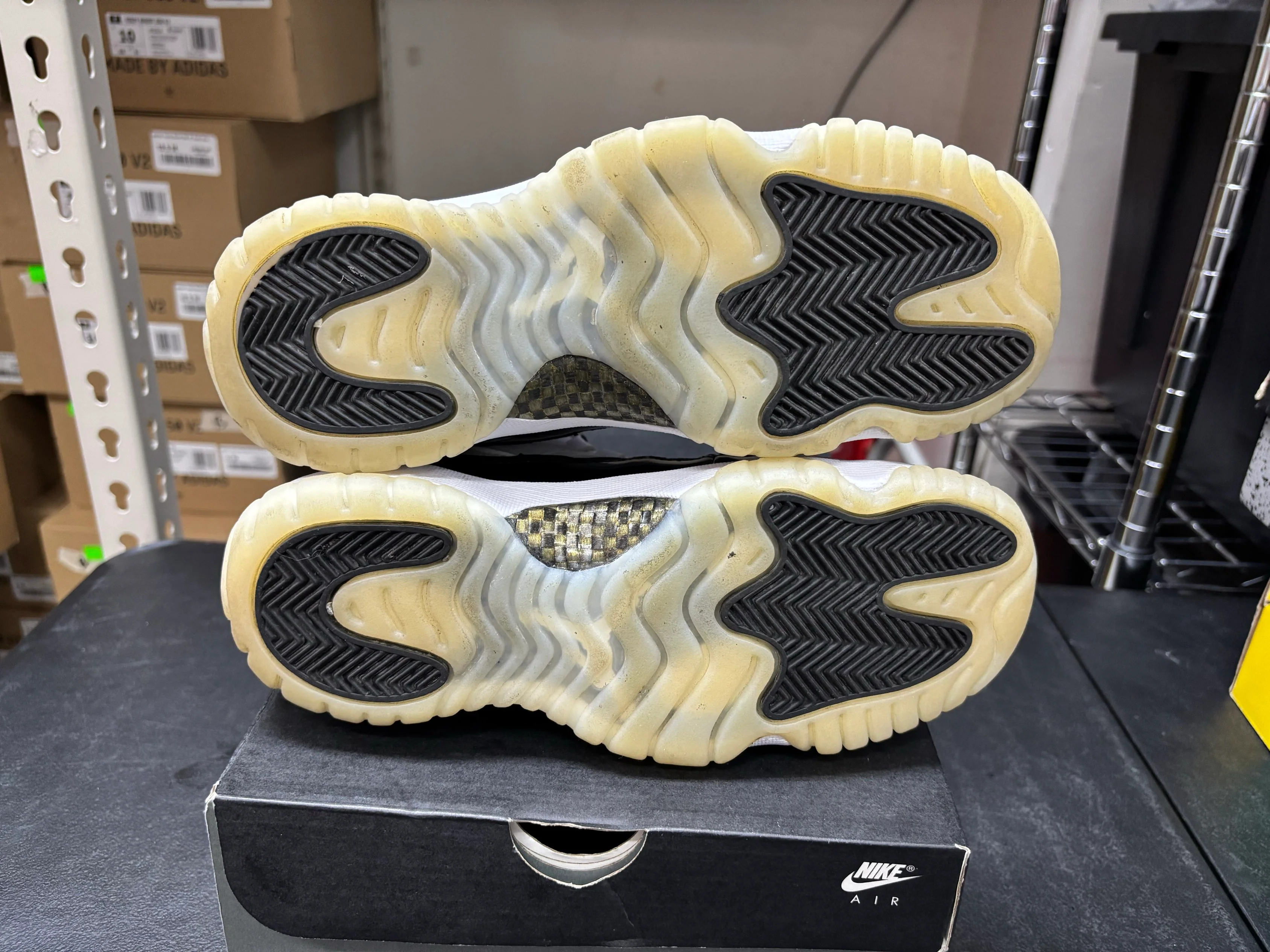 PRE OWNED Air Jordan 11 Retro "DMP Gratitude" (2023) (GS) - Image 5